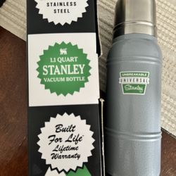 NEW STANLEY Thermos Bottle The Milestones Collection 1960’s Hammertone Silver