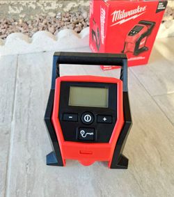 Milwaukee 12V M12 Inflator