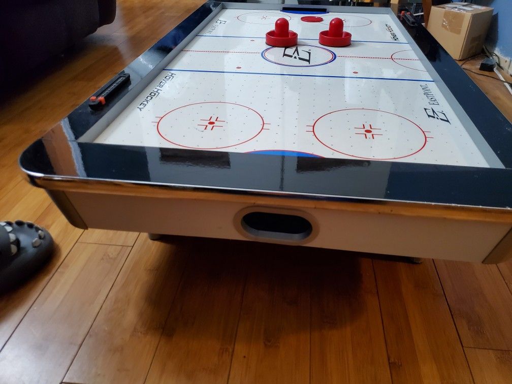 Air Hockey Table
