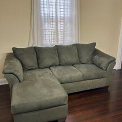L-Shaped Sectional Sofa w/REVERSIBLE Chaise By Ashley Furniture