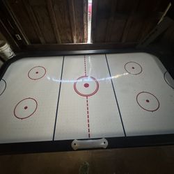 AIR HOCKEY TABLE 