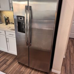 GE Double Door fridge/freezer