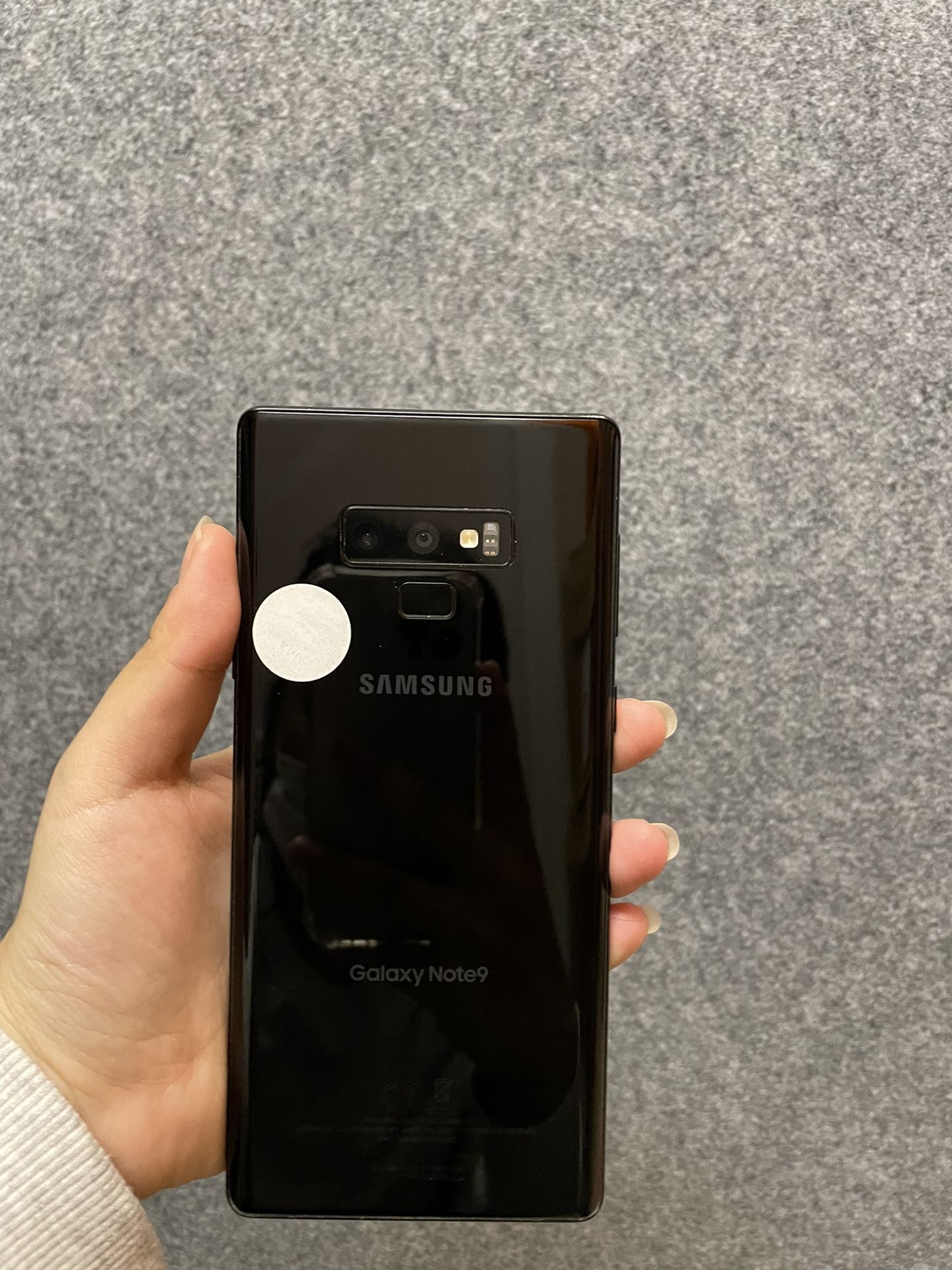 Samsung Galaxy S9 | Unlocked | Comes with store warranty| Free Cable & Charger | Unlocked | Comes with store warranty| Free Cable & Charger
