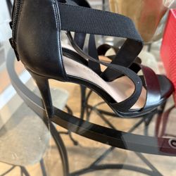 Women’s Heels Never Worn 8.5