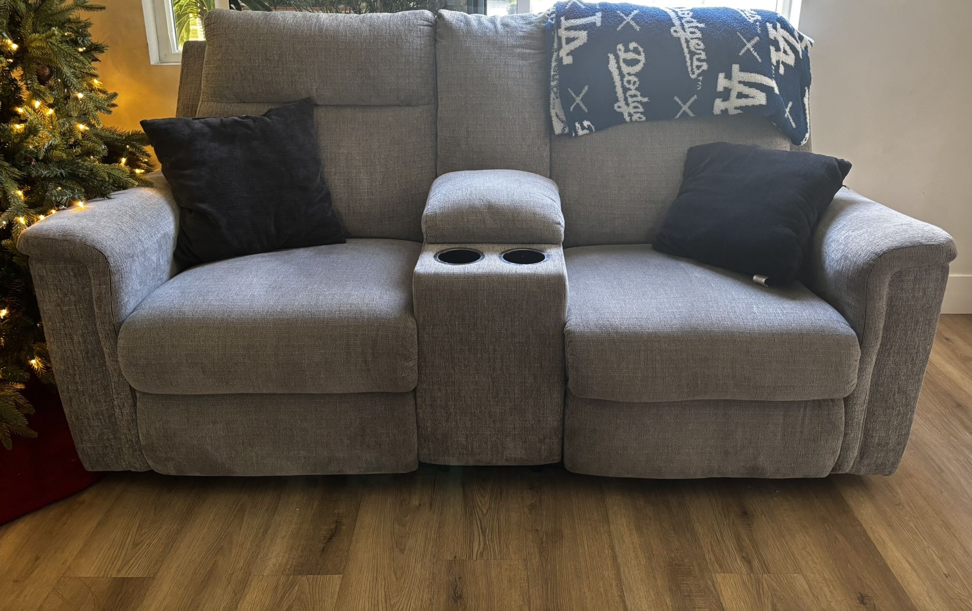 Grey Couch With Recliners 