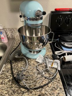 DELUXE 4.5 QUART TILT-HEAD STAND MIXER - MINERAL WATER BLUE
