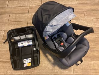 Baby Trend EZ-Lift™ Plus Infant Car Seat with Base