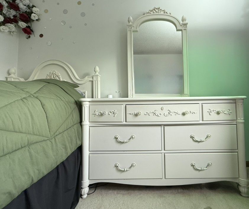 Twin Bedroom Set