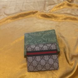 GG Supreme Canvas and Leather Web Detail Coin Pouch Bi-Fold Wallet 
