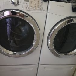Frigidaire Front Washer And Dryer 