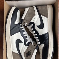 Nike Air Jordan I 1 High OG “Dark Mocha” Sz 13