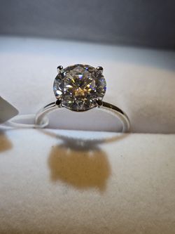 ✨ 10mm 4 Carat Solitaire Moissanite Ring (Size 7) ✨