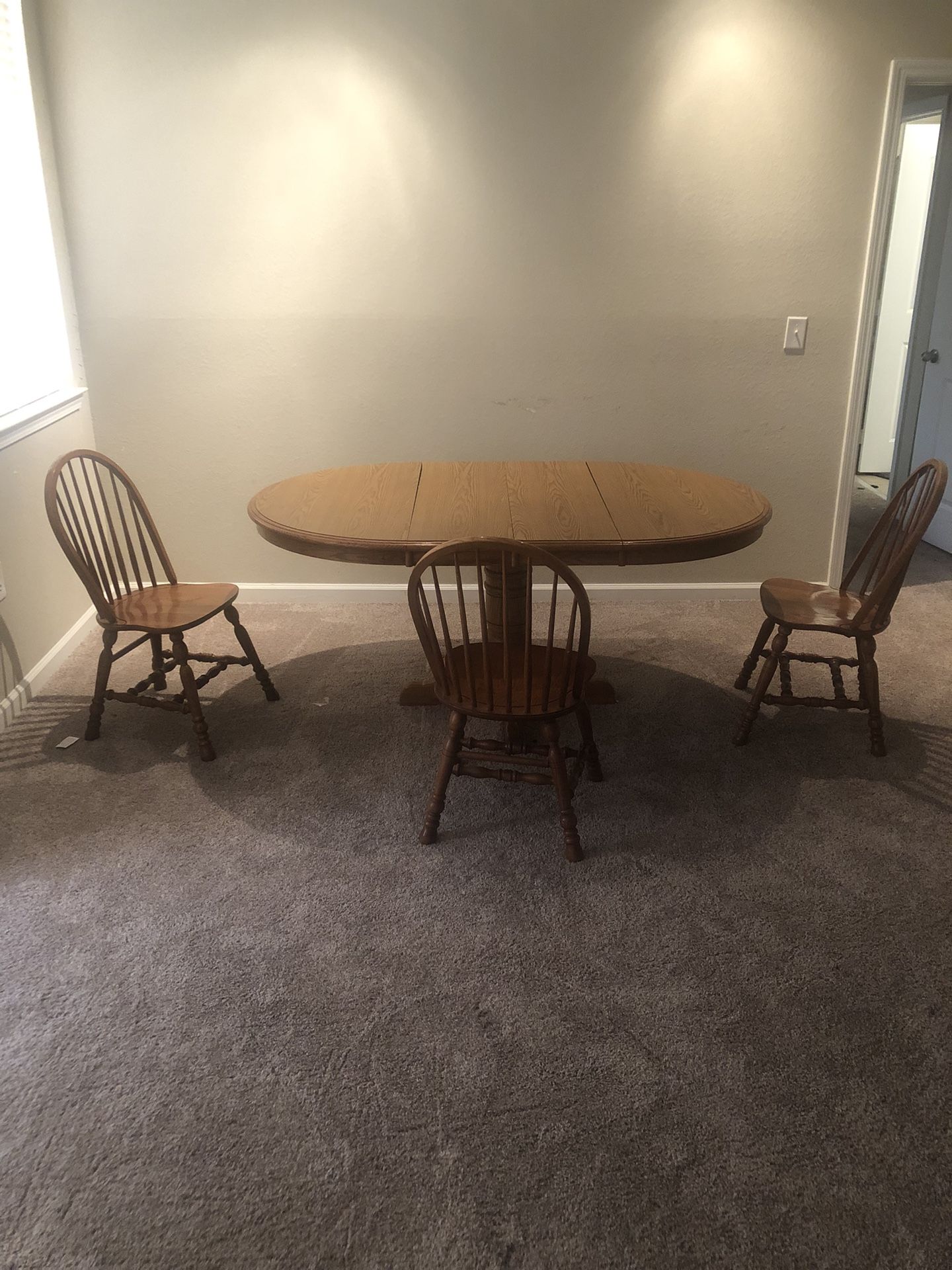 Wooden Dinning Room Table With Extension