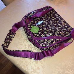 New Vera Bradley Messenger Plum Petals Laptop Bag