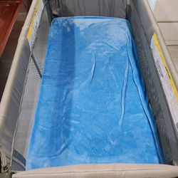 Joymore Baby Bassinet / Crib