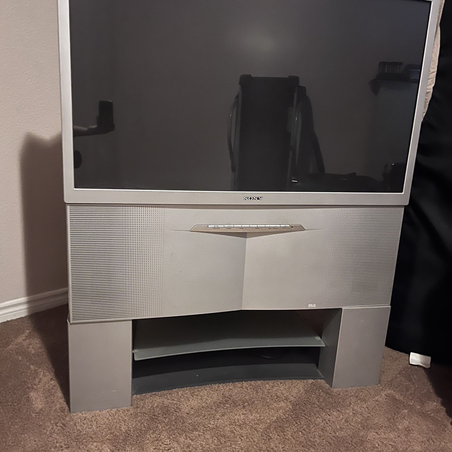 Sony 46 Inch Floor Stand Tv