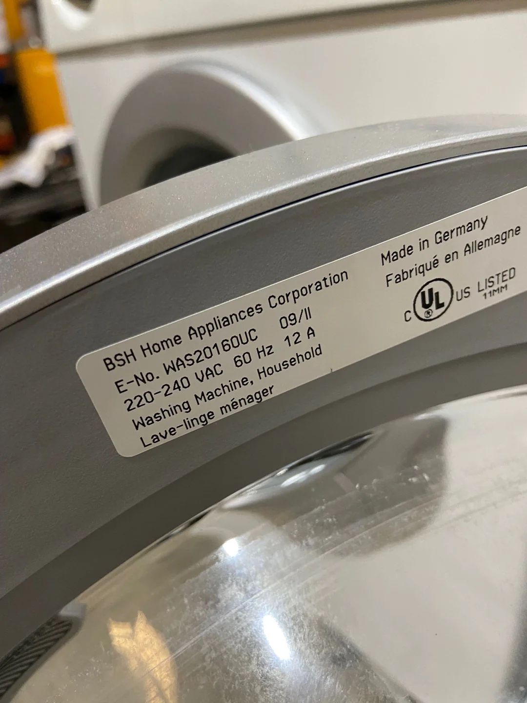 BOSCH AXXIS SERIES 24 INCH FRONT LOAD WASHER DRYER SET