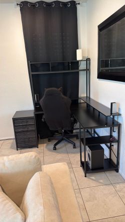 Computer desk