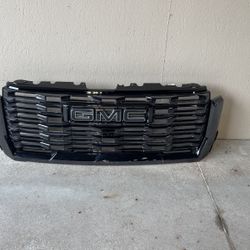 GMC SIERRA DENALI HD 2(contact info removed) CHROME GRILLE OEM NICE 2024 #(contact info removed)4