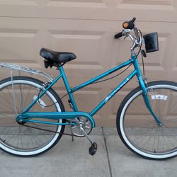 26"HUFFY SAVANNAH WOMENS BEACH CRUISER BIKE. VINTAGE 80'S. NEW TIRES FRESHLY TUNE UP 👌🏼