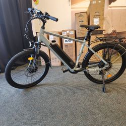 Revi Bikes Oasis 2 E‑Bike.   Ebike NEW Electric Bicycle – With Original Keys & Charger
