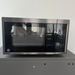 GE 0.9 Cu. Ft. Countertop Microwave with Convenience Cooking Controls - Stainless Steel