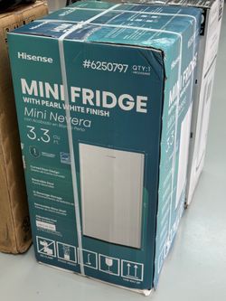 NEW! Hisense 3.3-cu ft Mini Fridge (White) ENERGY STAR