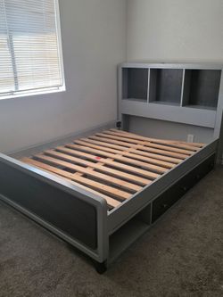 Full Bed frame set *READ DESCRIPTION*