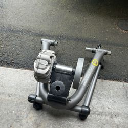 CycleOps Indoor bike trainer
