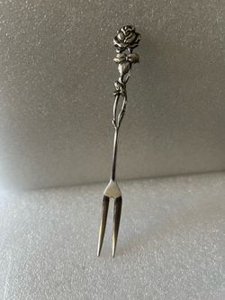 VTG 5.25” Stainless Rose Pattern Serving Appetizer/Pickle Fork