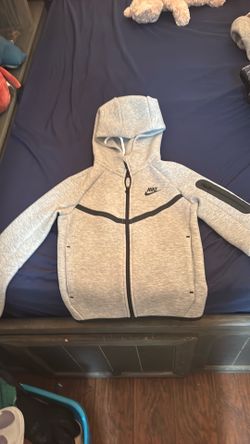 Nike sweater