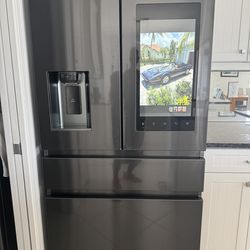 Samsung Family Hub Refrigerator
