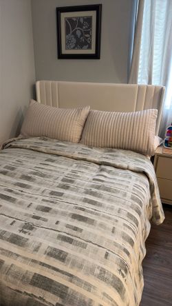Full size bedroom set with mattress