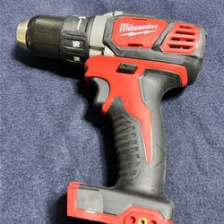 Milwaukee M18 18V Lithium-Ion Cordless 1/2 in. Drill Driver 