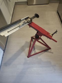 Skeet disc launcher