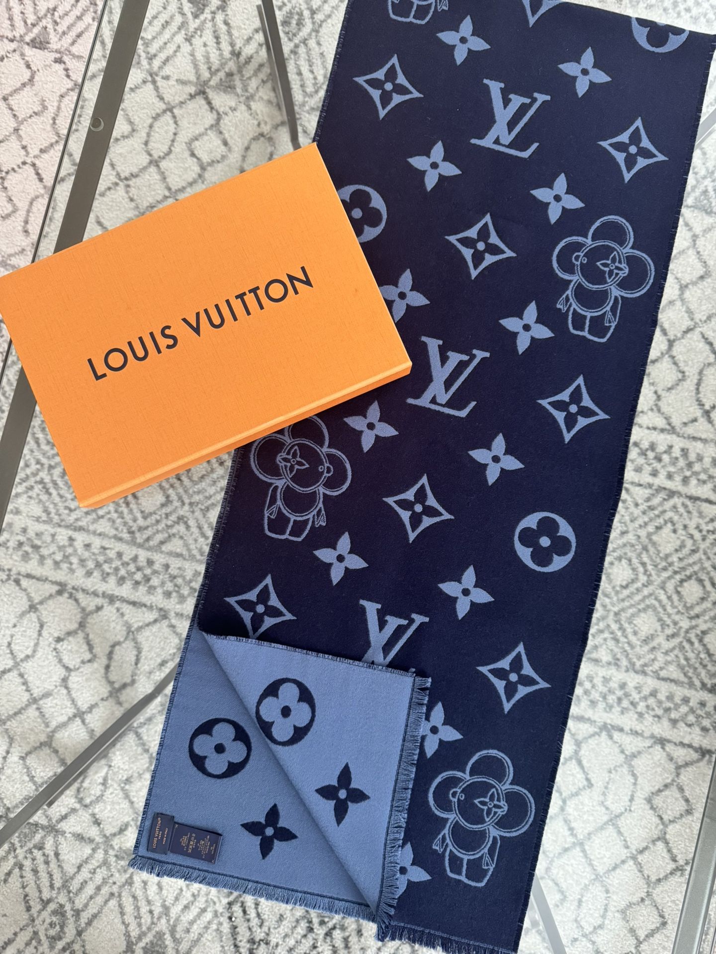Louis Vuitton Wool Blue Vivienne Monogram Scarf