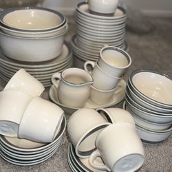 $60 – Complete Dish Set 🍽️