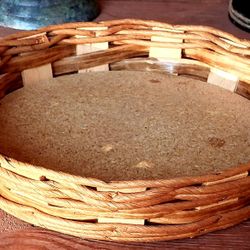 9.5in Pyrex Vintage Casserole Dish Woven Wicker Basket Cork Holder Warmer 