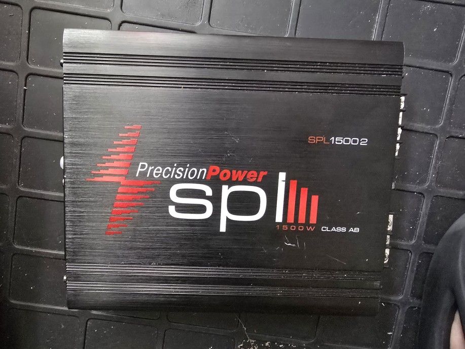 Amplifier SPL 1500WATTS in good Condition,  I'll Test It Before I Sale It 