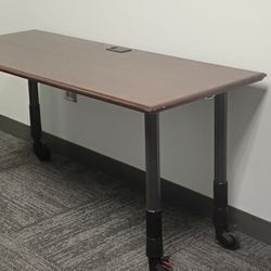 Adjustable Computer Desk 
