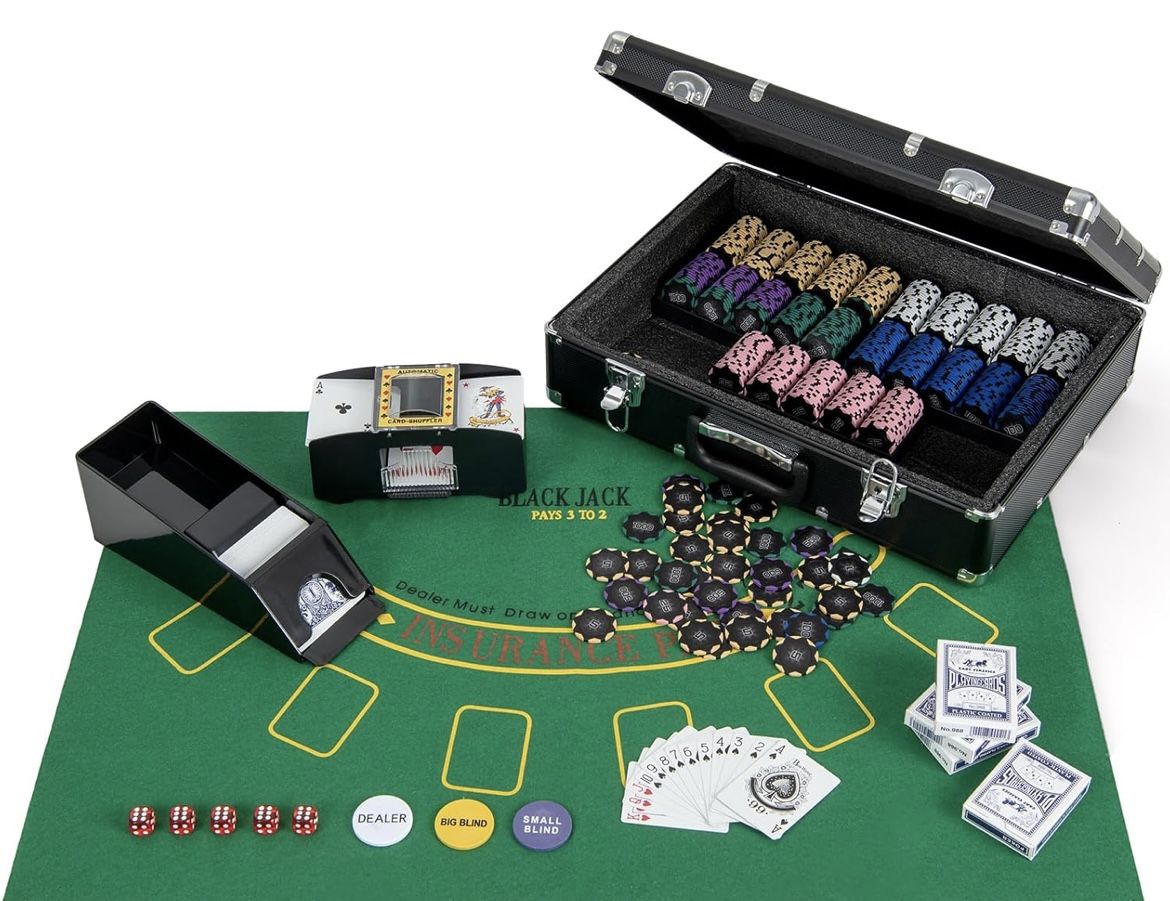 Poker Chip Set 600 PCS 14 Gram Clay Poker Chips For Sale $48.00 50%+ OFF Retail $96.89 NEW IN BOX