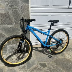 Diamondback Lux 2.75 24Speed Aluminum mtn Bike