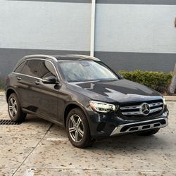 2021 Mercedes-Benz GLC 300