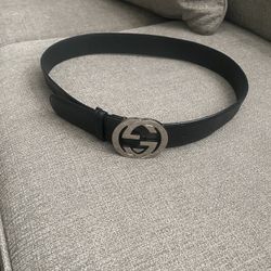 Men’s GUCCI belt 