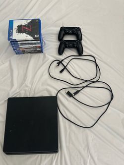 PS4 Slim + Games