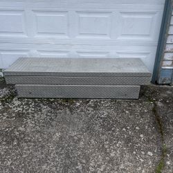 Diamond Plate Cross Over Truck Bed Box 