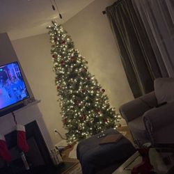 9 FT Pre-lit Christmas Tree