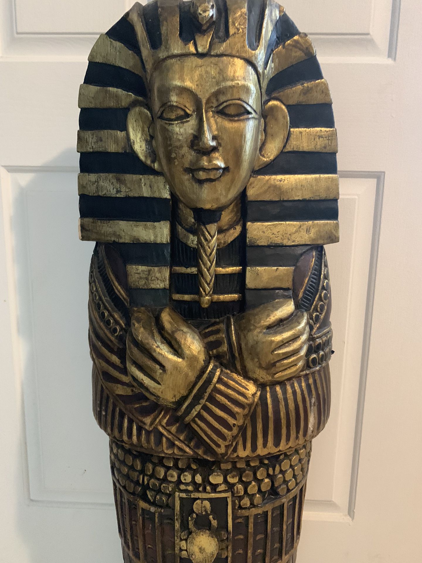 King Tutankhamen Sarcophagus Statue 