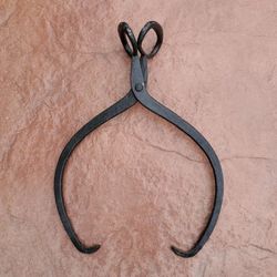 Large Antique Black Metal Heavy Duty Forged Steel Ice Tongps