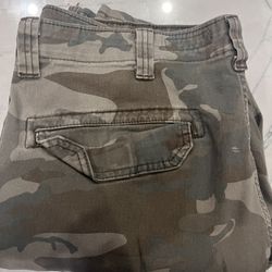 Wrangler Regular Taper 38x32 Camo Cargos
